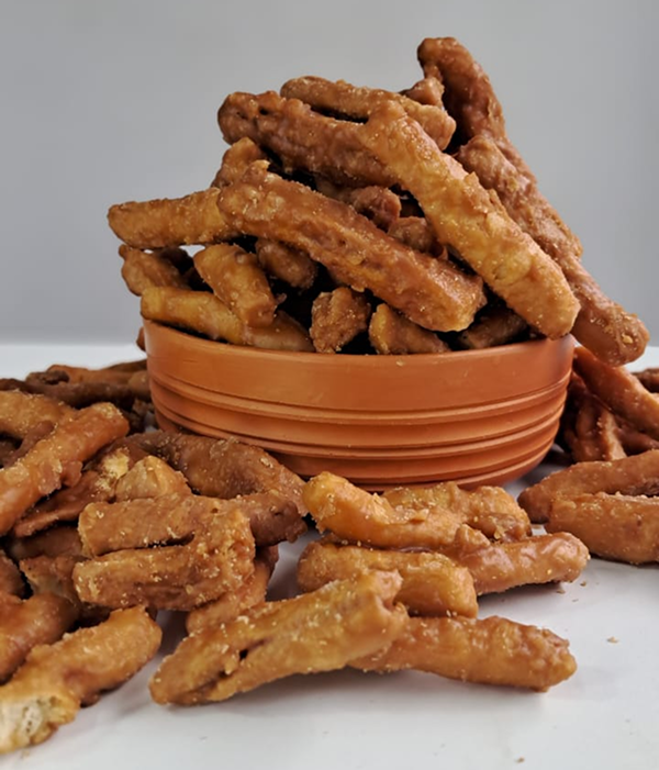 খাঁটি ঘিয়ে ভাজা গুড়ের মুরলী